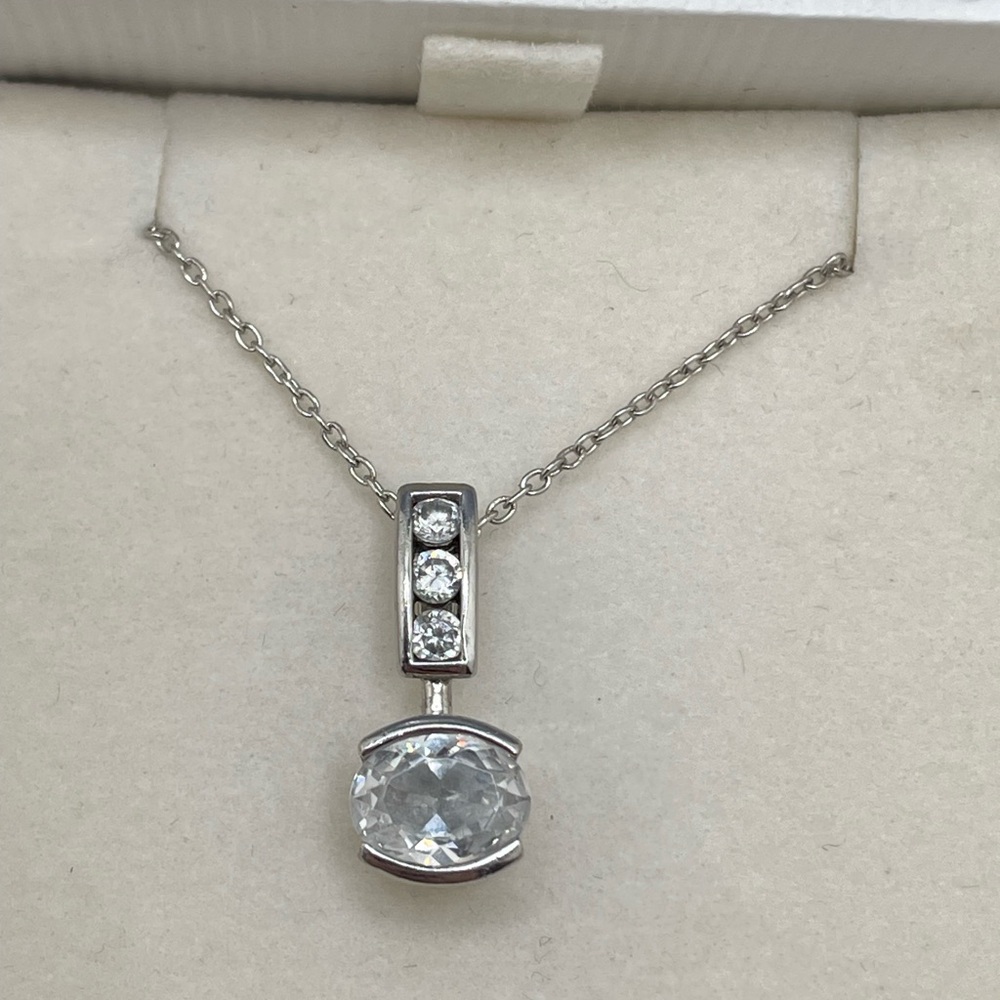 ELLE 925 Necklace.